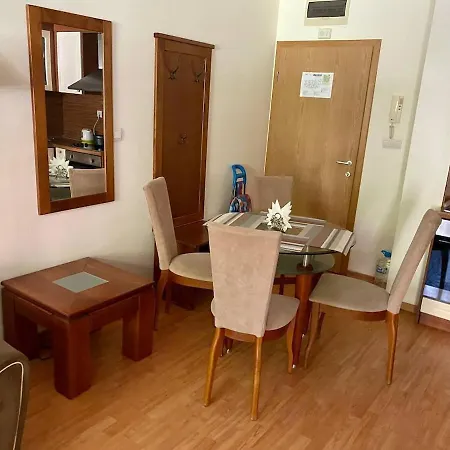 Apartment Vip райский сад, огромная студия с садом